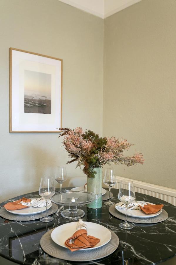 Chic 1 Bedroom Apartment In Bloomsbury, Sleeps 4 Лондон Экстерьер фото